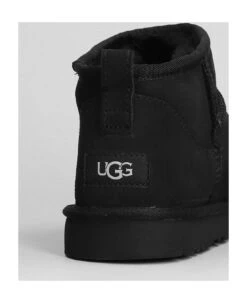 Ugg Classic Ultra Mini Low Heels Ankle Boots In Black Suede -Volk Clothing Sales 4846eabf50241c4accf7ce9c385edeba