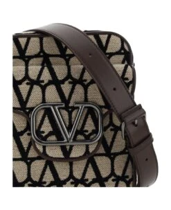 Valentino Garavani Shoulder Fanny Pack -Volk Clothing Sales 49a9fd3354bf82edddcb42c77a4d2b52