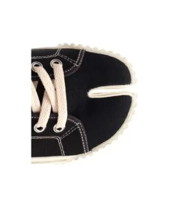 Maison Margiela Black "tabi" Sneakers -Volk Clothing Sales 6f469a11e3b4c4b28027e76caace51f7