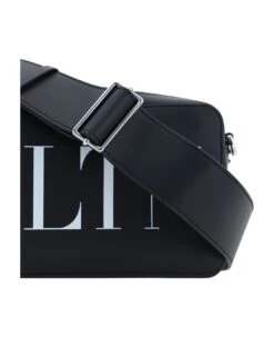 Valentino Garavani Shoulder Bag -Volk Clothing Sales ec032d7e4cc1a7315373bb35faea6002