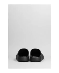 Balenciaga Pool Closed Slide Slipper-mule In Black Polyuretan -Volk Clothing Sales fe823cbcc9cf67a0febc560d941f2c92